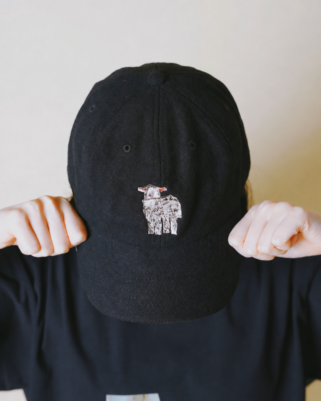 SHEEP EMB CAP