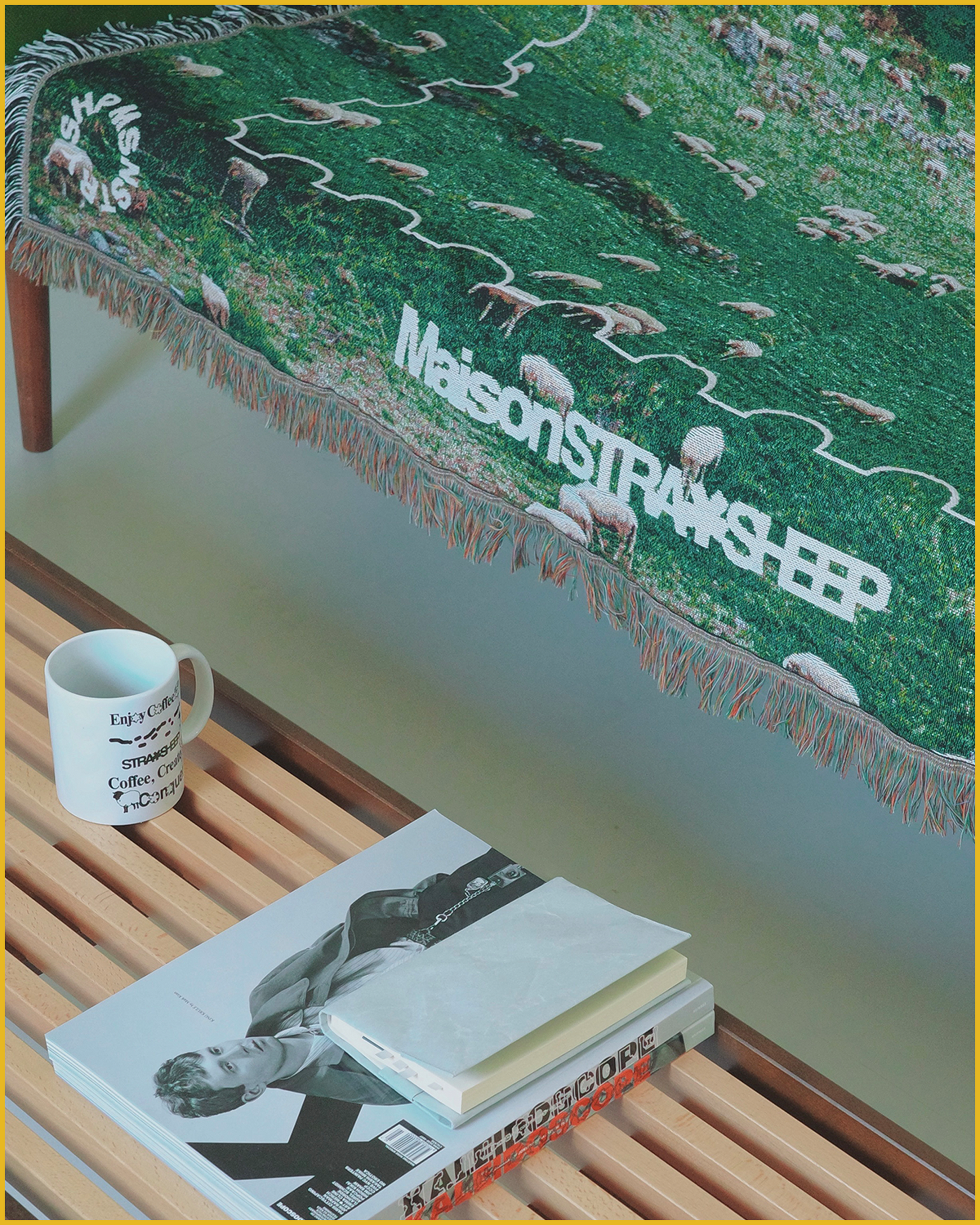 MAISONSTRAYSHEEP RUG GREEN ラグ MAISONSTRAYSHEEP RUG GREEN ラグ
